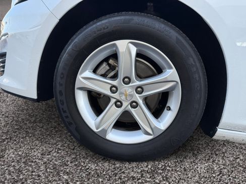 Used 2024 Chevrolet Malibu LT image 14