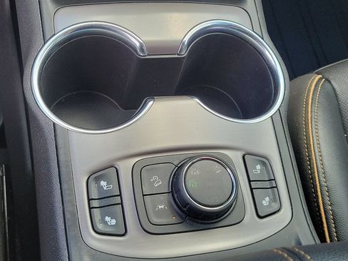 Certified 2023 GMC Terrain AT4 AWD/4WD image 36