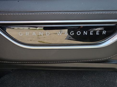 Used 2022 Jeep Grand Wagoneer Series II w/ Convenience Group III AWD/4WD image 24