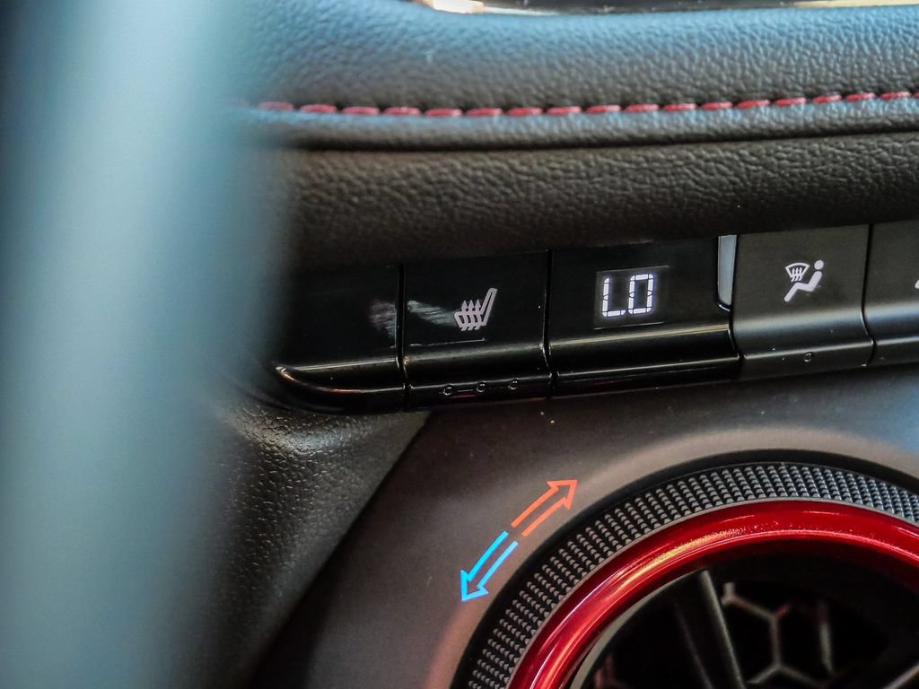 Used 2025 Chevrolet Blazer RS FWD image 37