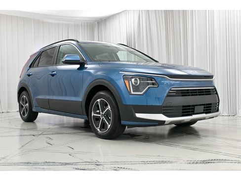 New 2026 Kia Niro EX FWD image 2