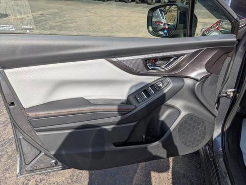 Used 2023 Subaru Crosstrek 2.5i Limited w/ Moonroof Package image 11