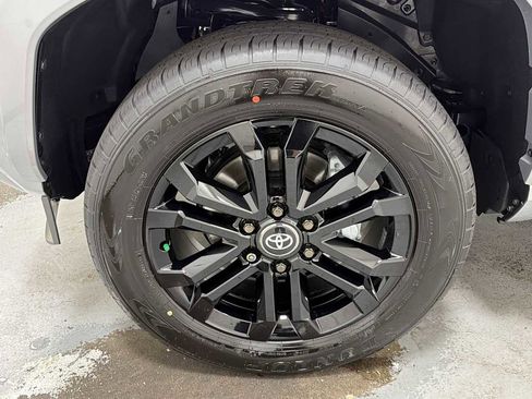 New 2026 Toyota 4Runner 4WD image 10