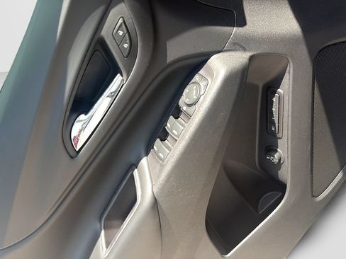 Used 2020 Chevrolet Equinox LT w/ Sport Edition FWD image 27