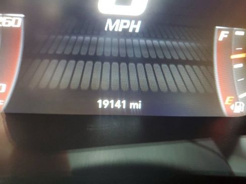 Used 2015 Dodge Challenger SRT Hellcat RWD image 25