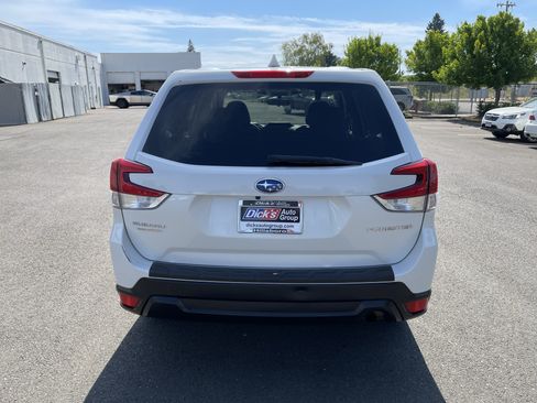 Used 2022 Subaru Forester AWD/4WD image 4