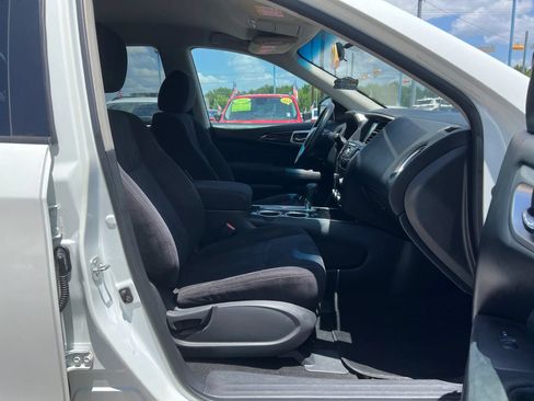 Used 2013 Nissan Pathfinder SV FWD image 13