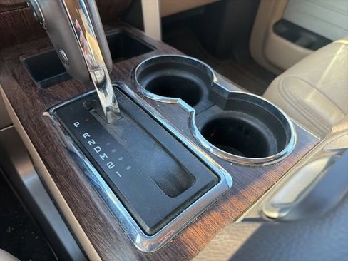 Used 2014 Ford F150 Lariat w/ Lariat Chrome Package image 31