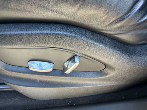 Used 2019 Porsche Cayenne AWD/4WD image 11