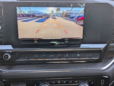 Used 2025 GMC Sierra 1500 SLT image 19