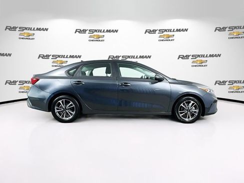 Used 2024 Kia Forte LXS FWD image 8
