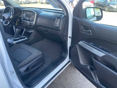 Used 2021 Chevrolet Colorado LT image 17