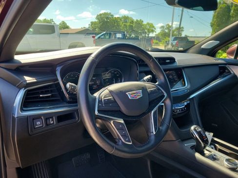Certified 2022 Cadillac XT5 Premium Luxury w/ LPO, Floor Liner Package FWD image 20