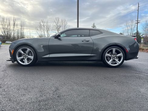 Used 2017 Chevrolet Camaro SS image 4