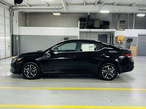 New 2025 Nissan Sentra SV image 12