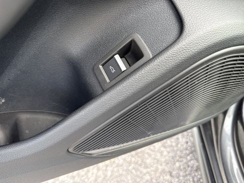 Used 2022 Audi A4 2.0T Premium Plus w/ Premium Plus Package image 38