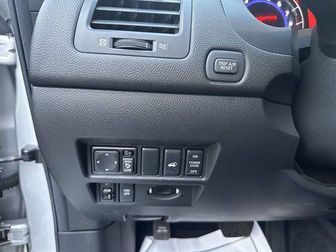 Used 2011 INFINITI FX35 AWD image 24