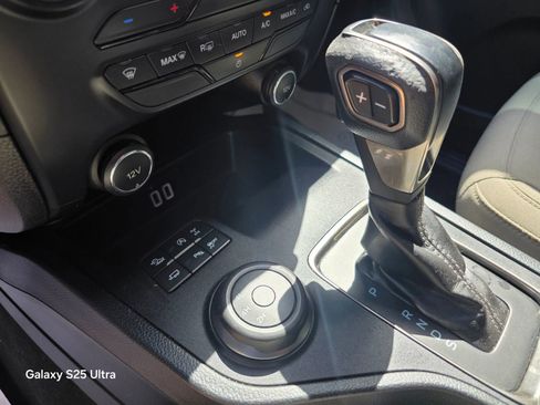 Used 2019 Ford Ranger XLT w/ FX4 Off-Road Package image 17