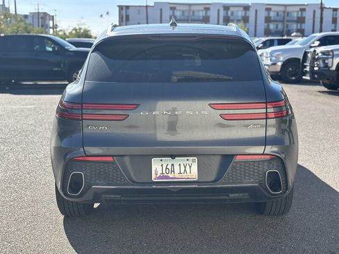 Used 2022 Genesis GV70 2.5T image 5