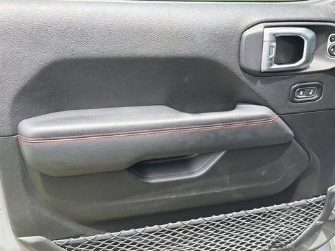 Used 2020 Jeep Gladiator Rubicon AWD/4WD image 18