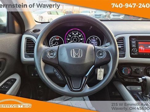 Used 2022 Honda HR-V LX image 9
