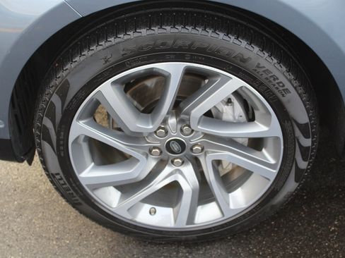 Used 2019 Land Rover Range Rover Sport HSE image 28