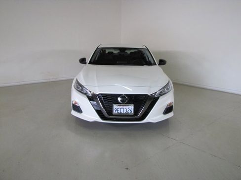 Used 2020 Nissan Altima 2.5 SR image 2