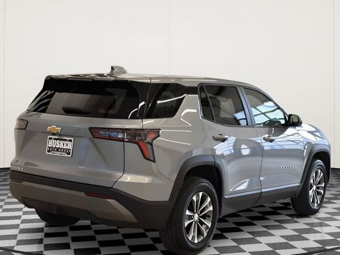 Used 2025 Chevrolet Equinox LT image 4