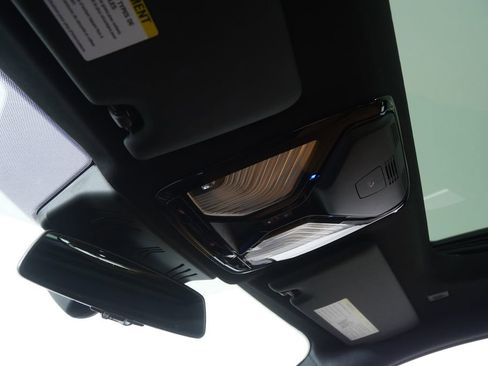 Used 2023 BMW i4 eDrive35 image 17