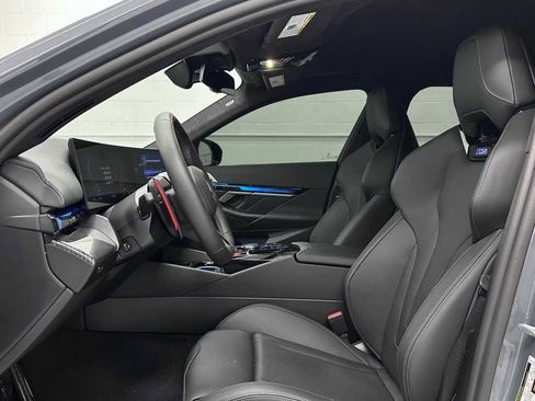 Used 2025 BMW M5 w/ Carbon Package image 11