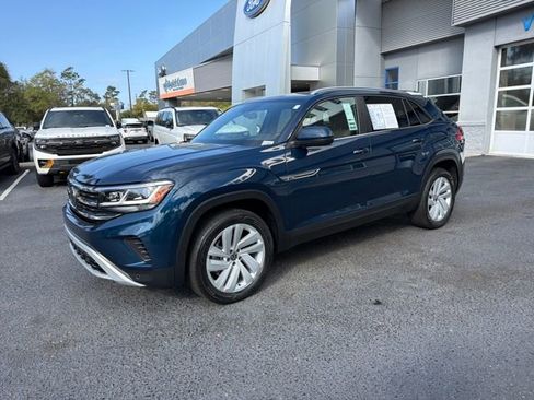 Used 2022 Volkswagen Atlas Cross Sport SE image 3