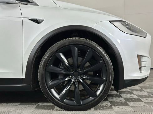 Used 2020 Tesla Model X Long Range image 9