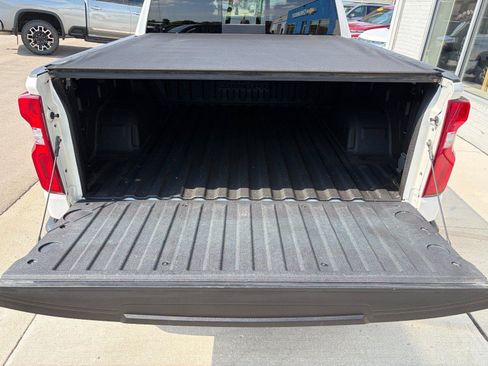 Used 2022 Chevrolet Silverado 1500 High Country AWD/4WD image 23