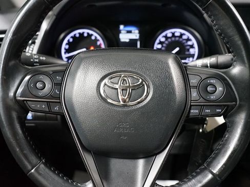 Used 2023 Toyota Camry SE FWD image 12