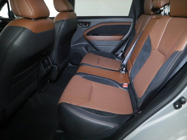Used 2025 Subaru Forester Touring AWD/4WD image 14