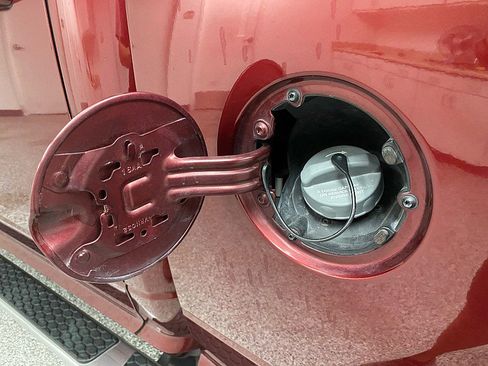 Used 2018 RAM 1500 Lone Star image 28