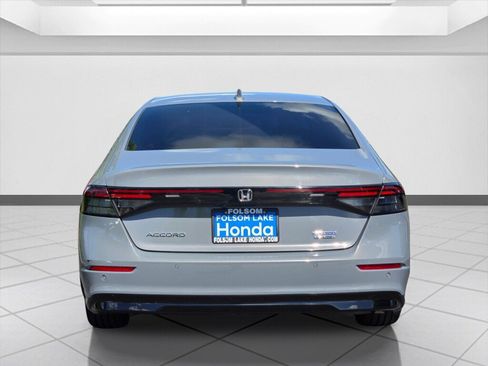Used 2024 Honda Accord Touring image 6
