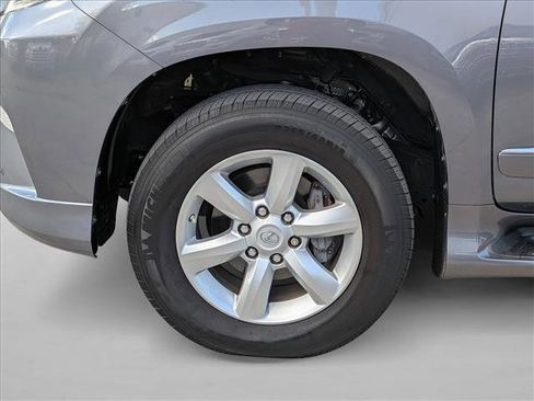 Used 2019 Lexus GX 460 image 23