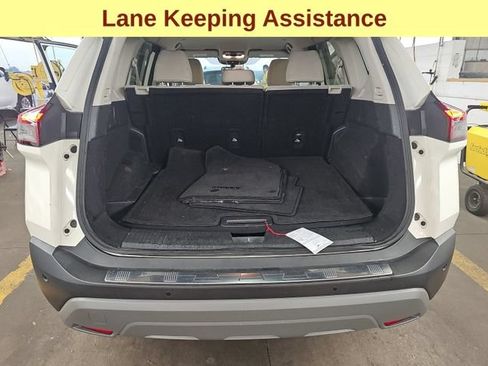 Used 2023 Nissan Rogue SV AWD/4WD image 7
