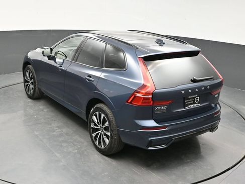 Used 2025 Volvo XC60 B5 Plus AWD/4WD image 31