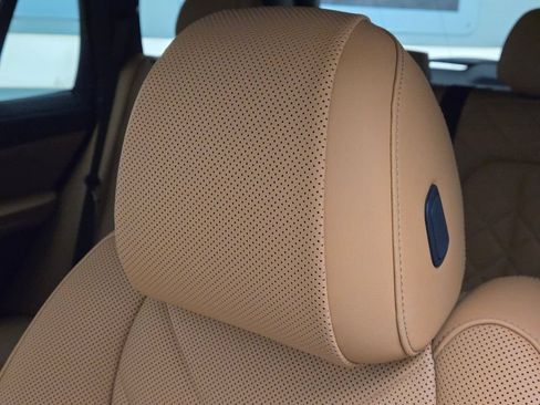 Used 2025 BMW X5 sDrive40i w/ M Sport Package RWD image 32