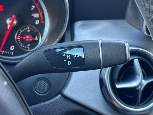 Used 2019 Mercedes-Benz GLA 250 4MATIC image 19