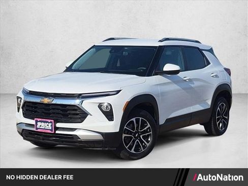 Used 2025 Chevrolet TrailBlazer LT AWD/4WD image 1