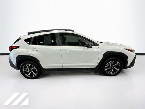 Used 2024 Subaru Crosstrek 2.0i Premium image 4
