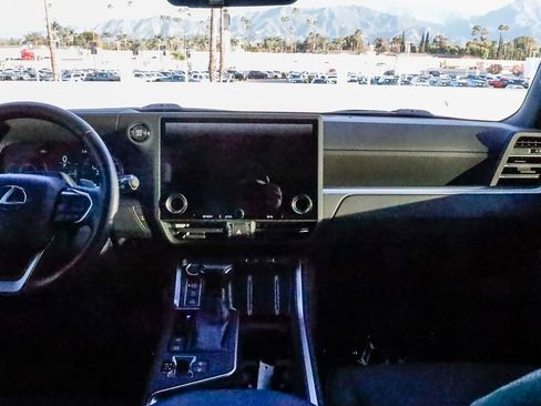 Used 2024 Lexus GX 550 550 Overtrail image 13