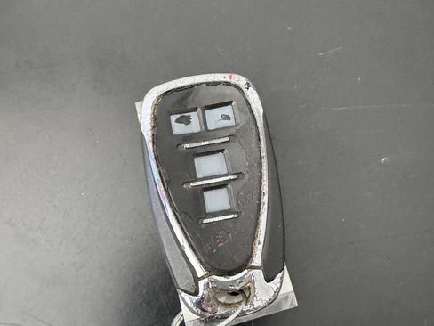 Used 2021 Chevrolet Traverse LT FWD image 54