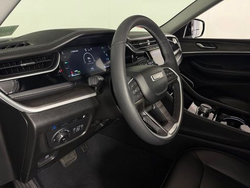 Used 2023 Jeep Grand Cherokee 4WD 4xe image 23