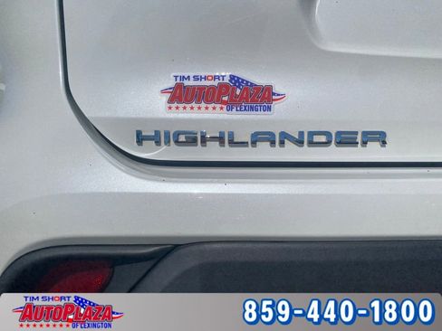 Used 2022 Toyota Highlander LE image 17