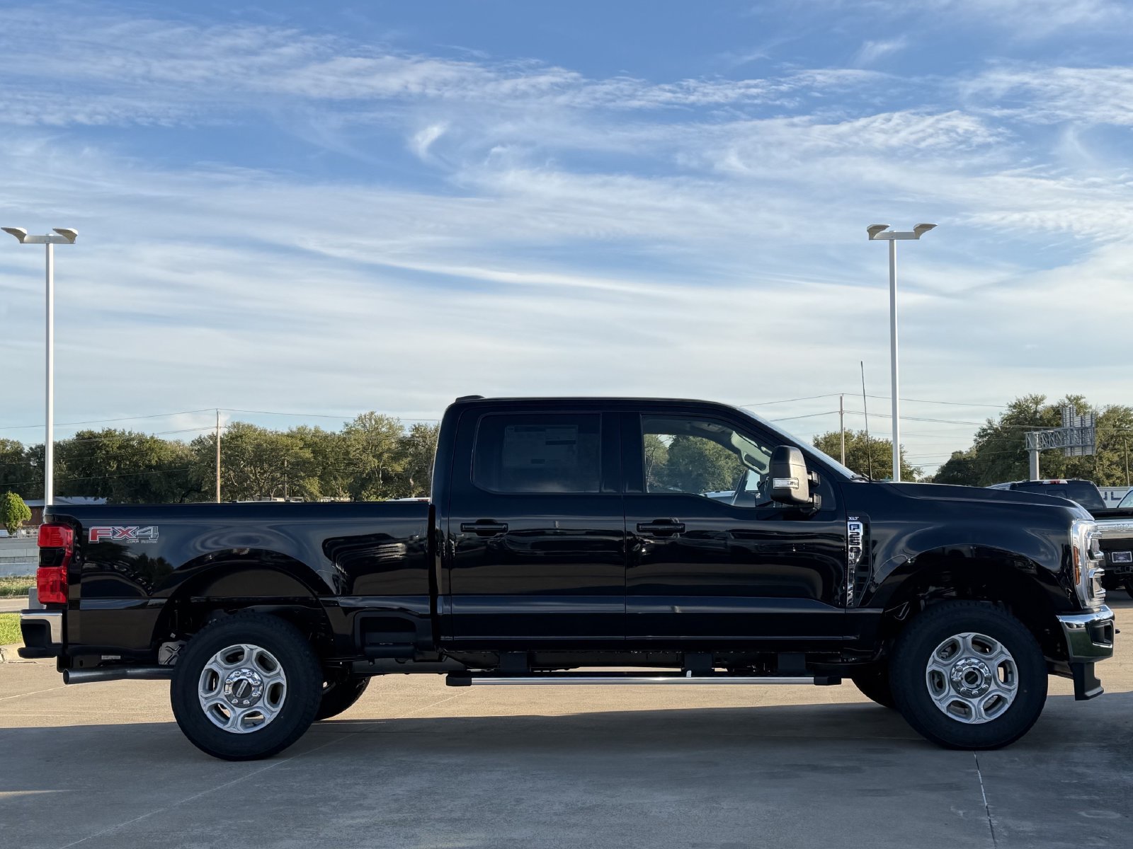 New 2027 Ford F250 XLT w/ XLT Premium Package AWD/4WD image 3