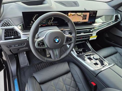 Used 2026 BMW X5 xDrive40i w/ M Sport Package AWD/4WD image 3